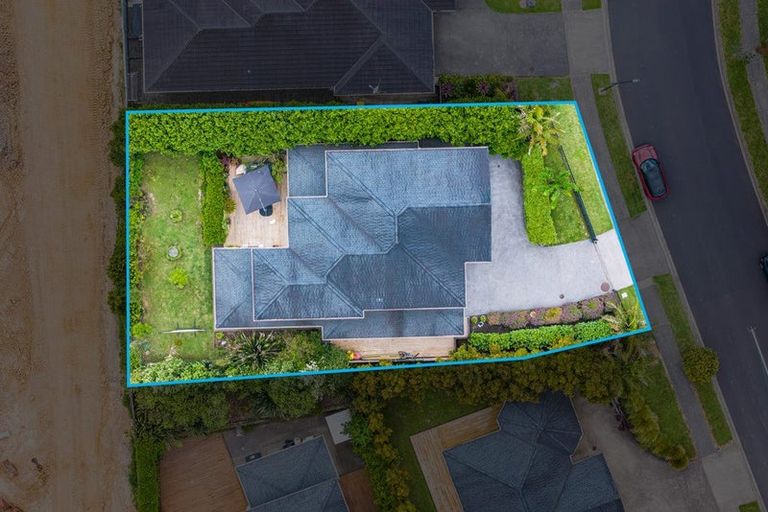 Photo of property in 44 Boocock Crescent, Orewa, 0931