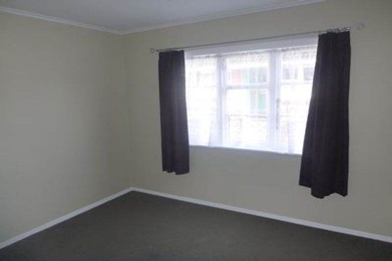 Photo of property in 77 Fraser Street, Wainuiomata, Lower Hutt, 5014