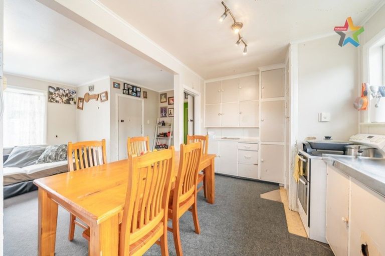 Photo of property in 132 Wellington Road, Wainuiomata, Lower Hutt, 5014
