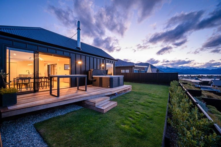 Photo of property in 2 Mcneil Crescent, Wanaka, 9305
