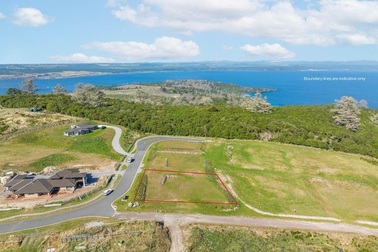 Photo of property in 2 Glendas Way, Acacia Bay, 3385