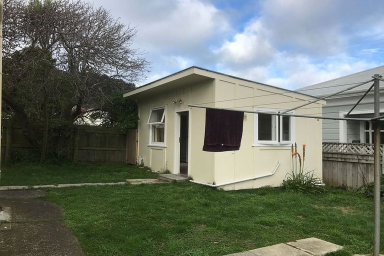 Photo of property in 98 Majoribanks Street, Mount Victoria, Wellington, 6011