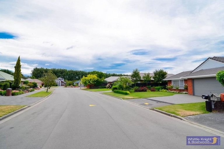 Photo of property in 8 Innisfree Place, Northwood, Christchurch, 8051