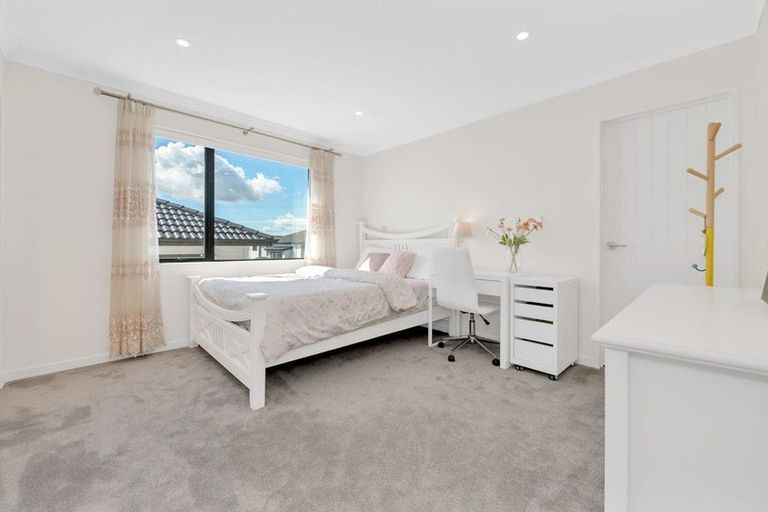 Photo of property in 80 Drumbuoy Drive, Flat Bush, Auckland, 2019