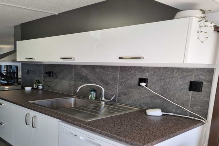 Photo of property in 40 Maunganui Road, Mount Maunganui, 3116