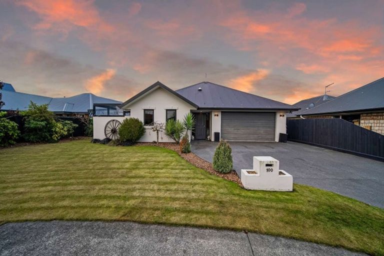 Photo of property in 100 Courtenay Drive, Kaiapoi, 7630
