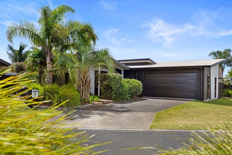 Photo of property in 14 Sarah Place, Papamoa Beach, Papamoa, 3118