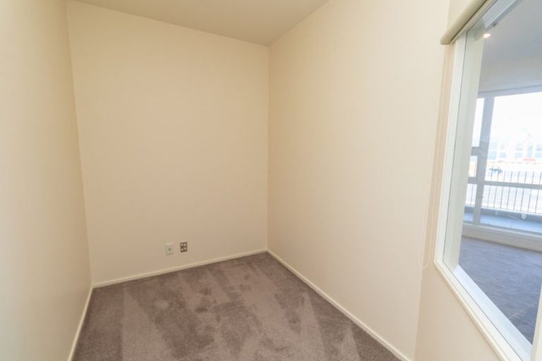 Photo of property in Stadium Garden Flats, 412/107 Thorndon Quay, Pipitea, Wellington, 6011