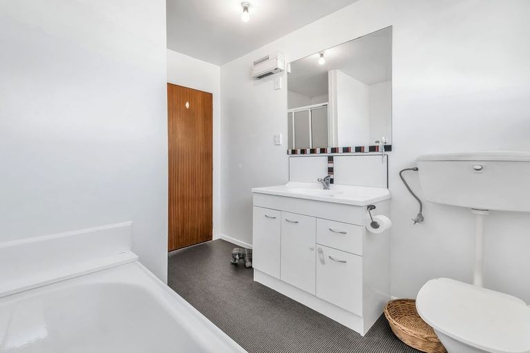 Photo of property in 2/20 Penwood Street, Russley, Christchurch, 8042