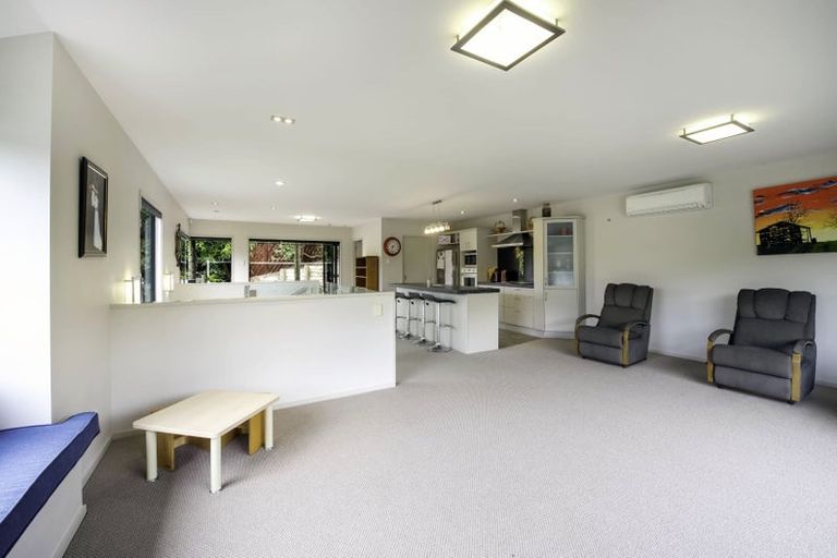 Photo of property in 6a Kokako Place, Taradale, Napier, 4112
