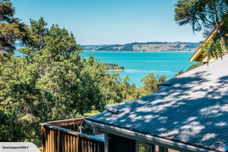 Photo of property in 112 Fairview Avenue, Fairview Heights, Auckland, 0632