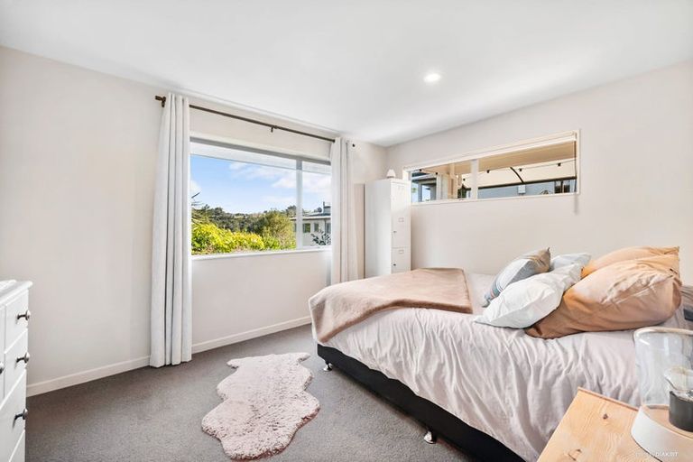 Photo of property in 2 Treetops Way, Bayview, Auckland, 0629