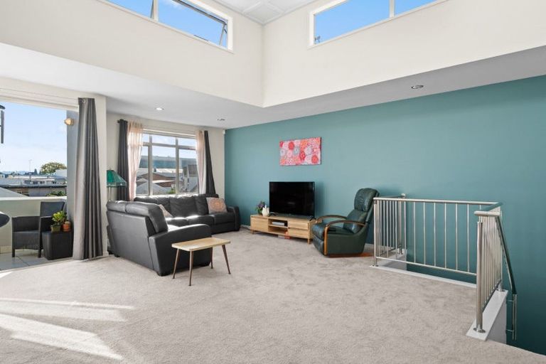 Photo of property in 4/29 Third Avenue, Tauranga, 3110