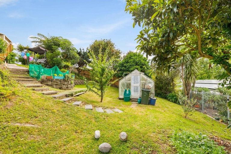 Photo of property in 119 Colwill Road, Massey, Auckland, 0614