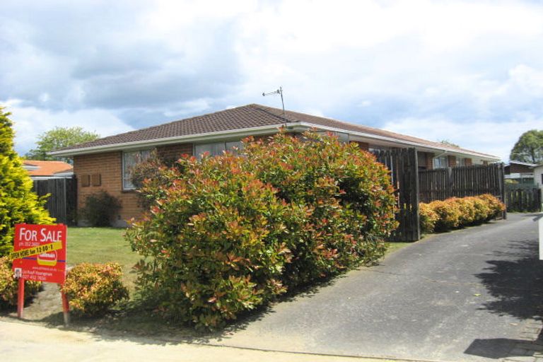 Photo of property in 9 Connemara Drive, Northwood, Christchurch, 8051