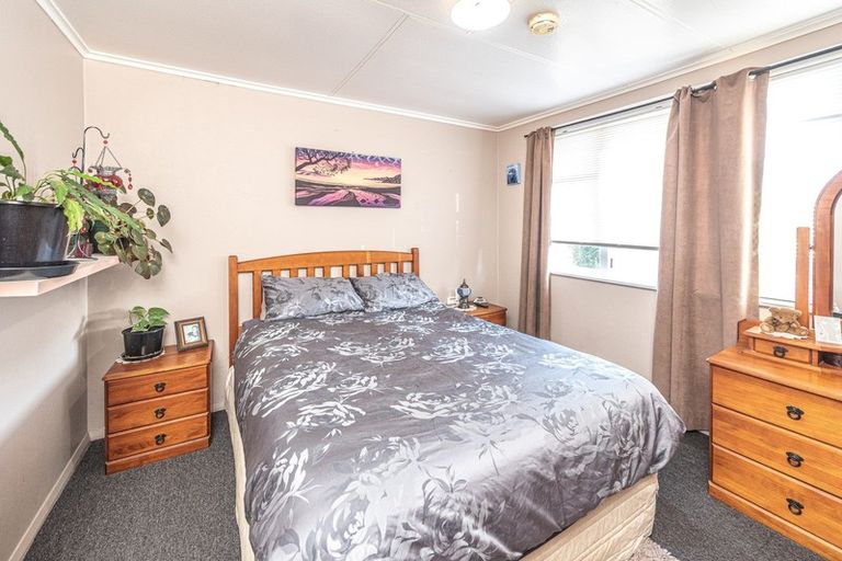Photo of property in 51 Kowhai Street, Castlecliff, Whanganui, 4501