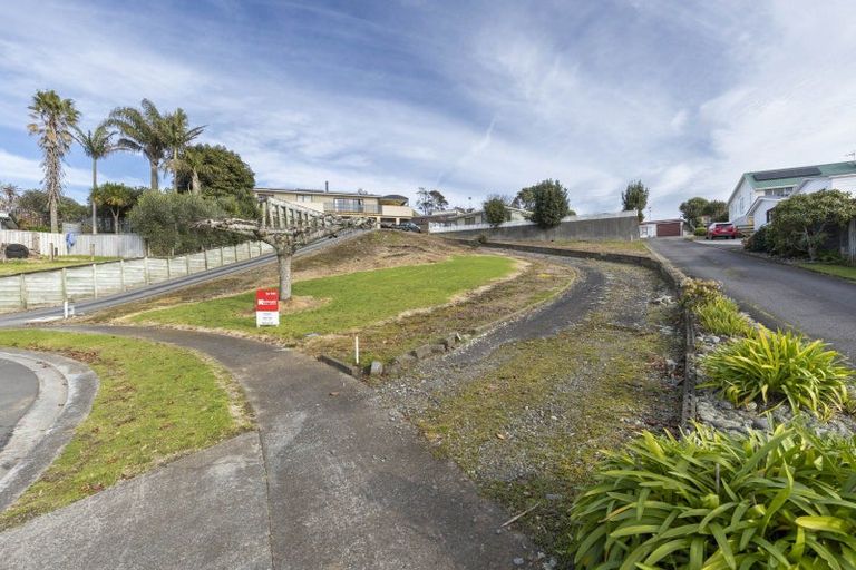 Photo of property in 13 Acacia Place, Bell Block, New Plymouth, 4312