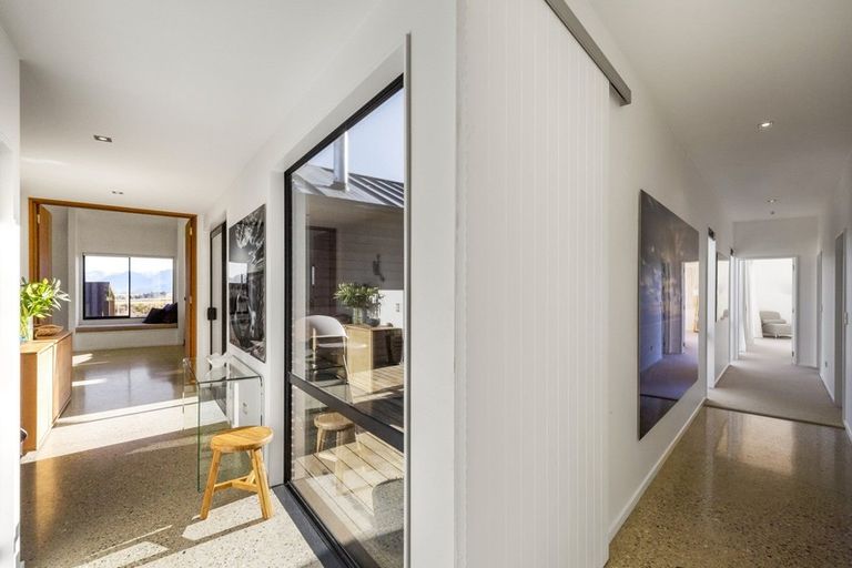 Photo of property in 7 Rabbiters Crescent, Jacks Point, Queenstown, 9371