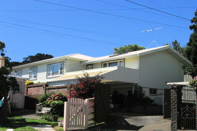 Photo of property in 10 Douro Avenue, Newtown, Wellington, 6021