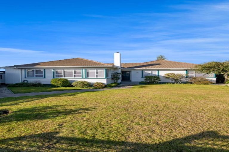 Photo of property in 125 Seaview Road, Westown, New Plymouth, 4310