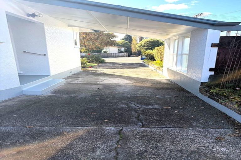 Photo of property in 9 Chamberlain Street, Dannevirke, 4930