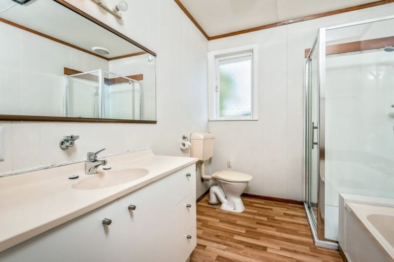 Photo of property in 39a Harrington Road, Henderson, Auckland, 0610