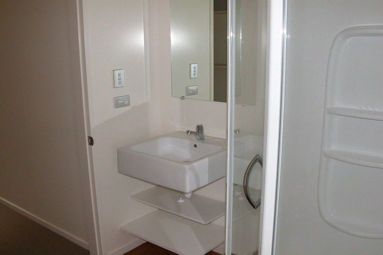 Photo of property in 132 Aro Street, Aro Valley, Wellington, 6021