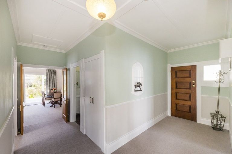 Photo of property in 7 Station Road, Marton, 4710