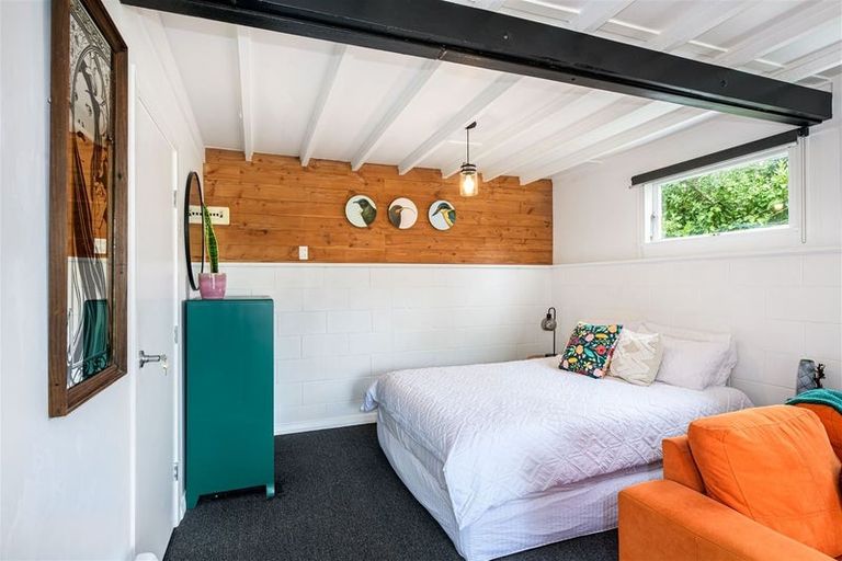 Photo of property in 5 Surat Place, Glen Eden, Auckland, 0602