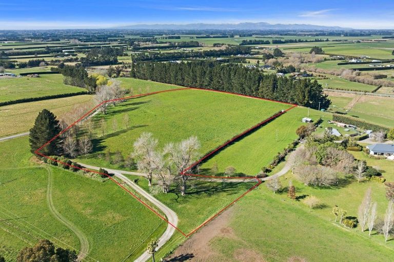 Photo of property in 934 Oxford Road, Fernside, 7471