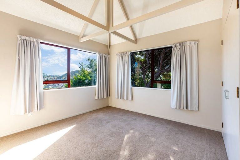 Photo of property in 16 James Cook Drive, Whitby, Porirua, 5024