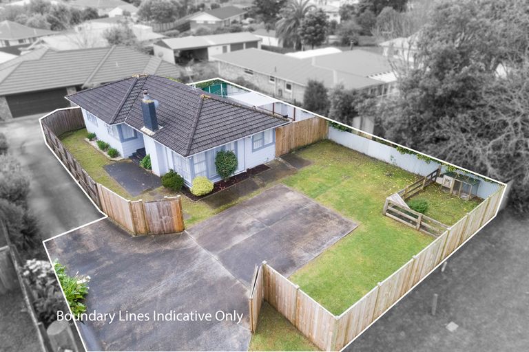 Photo of property in 10 Valley Road, Waiuku, 2123