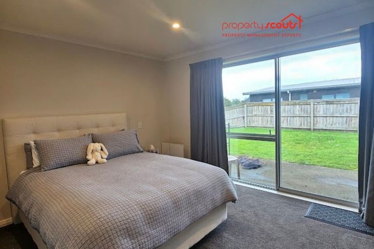 Photo of property in 12 Kingi Te Ahoaho Place, Otaki, 5512