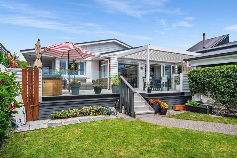Photo of property in 932a Papamoa Beach Road, Papamoa Beach, Papamoa, 3118
