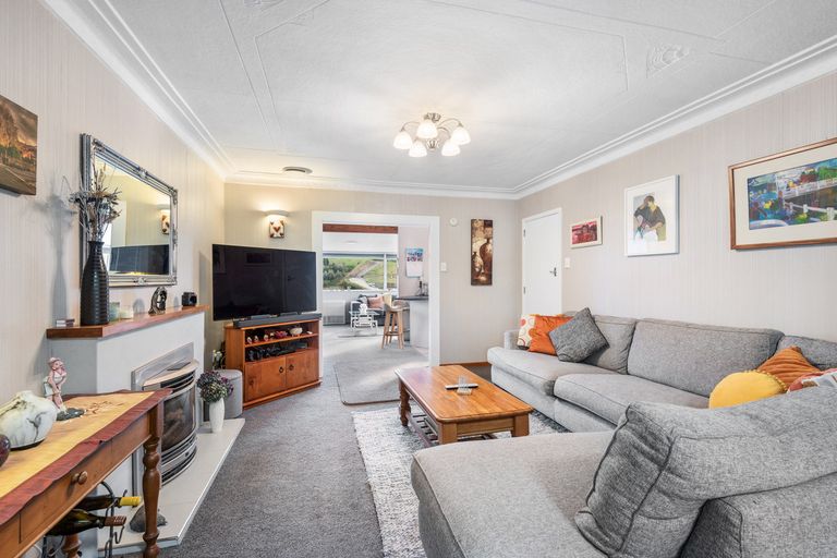 Photo of property in 79 Hocken Street, Kenmure, Dunedin, 9011