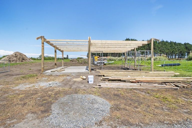 Photo of property in 1121 Parewanui Road, Parewanui, Bulls, 4894