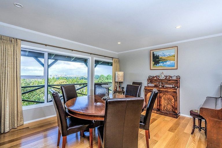 Photo of property in 50 Balmain Road, Chatswood, Auckland, 0626