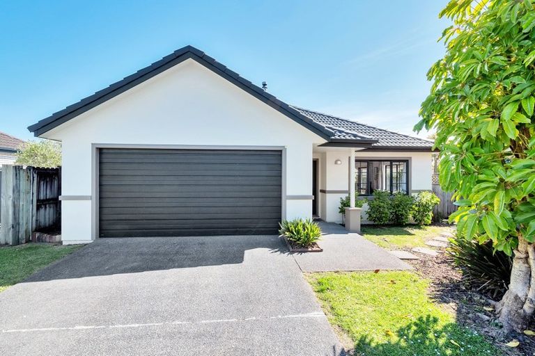 Photo of property in 23 Espalier Drive, Henderson, Auckland, 0612