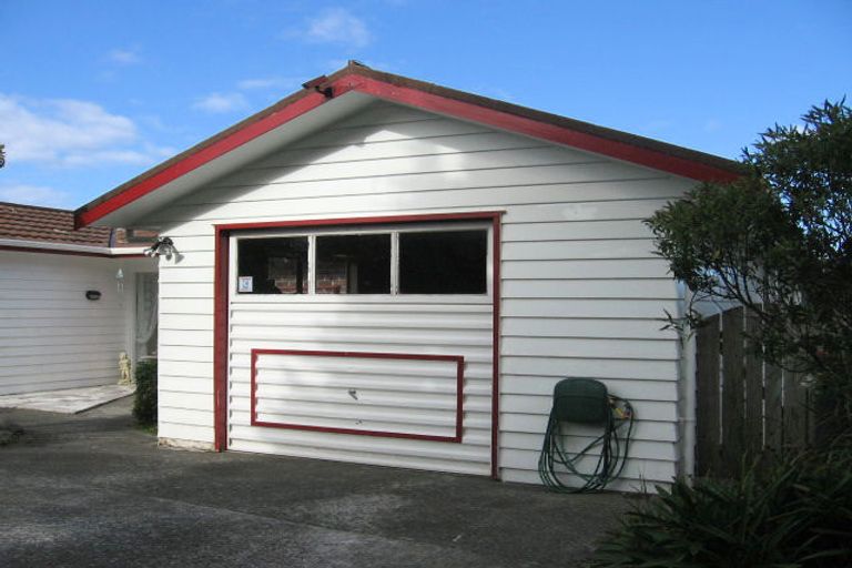 Photo of property in 85 Thurleigh Grove, Karori, Wellington, 6012