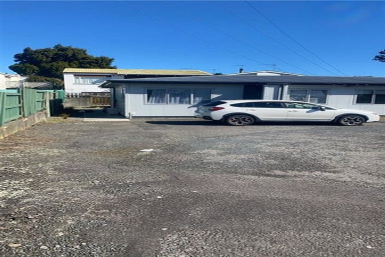 Photo of property in 40a-b Belt Road, Moturoa, New Plymouth, 4310
