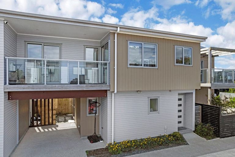 Photo of property in 13d Sealord Place, Clendon Park, Auckland, 2103