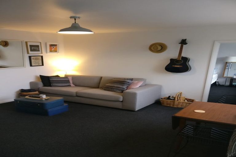 Photo of property in 38 Sugarloaf Road, Brooklyn, Wellington, 6021