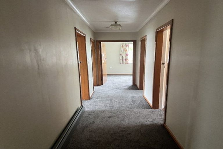 Photo of property in 20 Mckenzie Street, Levin, 5510