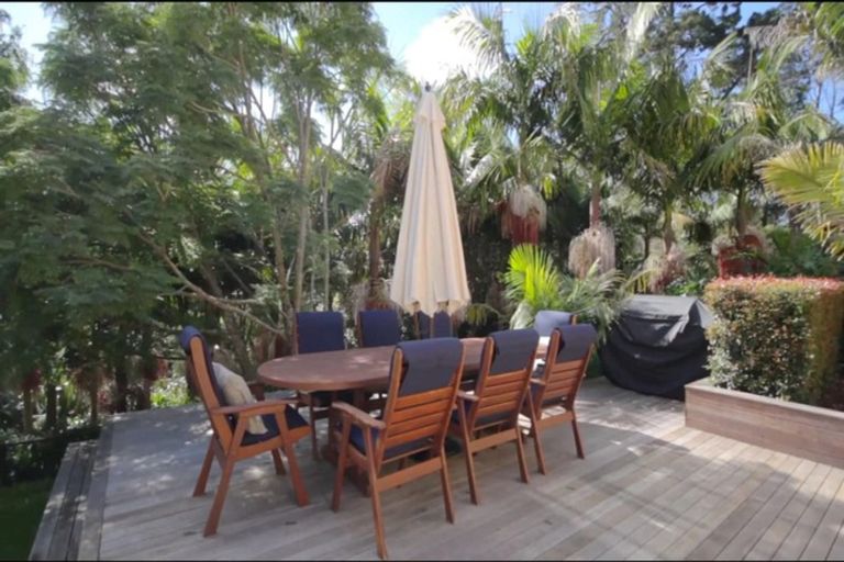 Photo of property in 12 Oakford Park Crescent, Greenhithe, Auckland, 0632