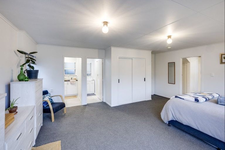 Photo of property in 9 Lowther Place, Taradale, Napier, 4112