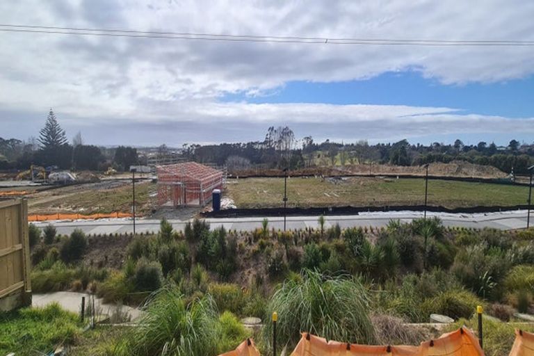 Photo of property in 24 Puwha Street, Massey, 0614