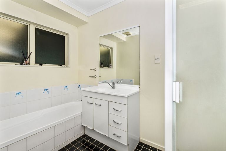 Photo of property in 20c Madill Street, Tuakau, 2121