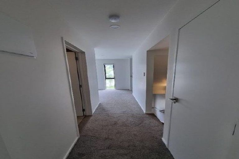 Photo of property in 53 Morihana Close, Glen Eden, Auckland, 0602