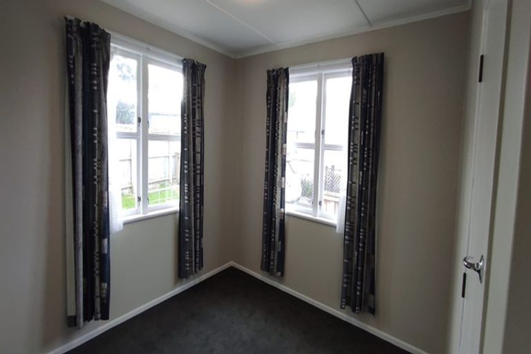 Photo of property in 19 Kayes Road, Pukekohe, 2120