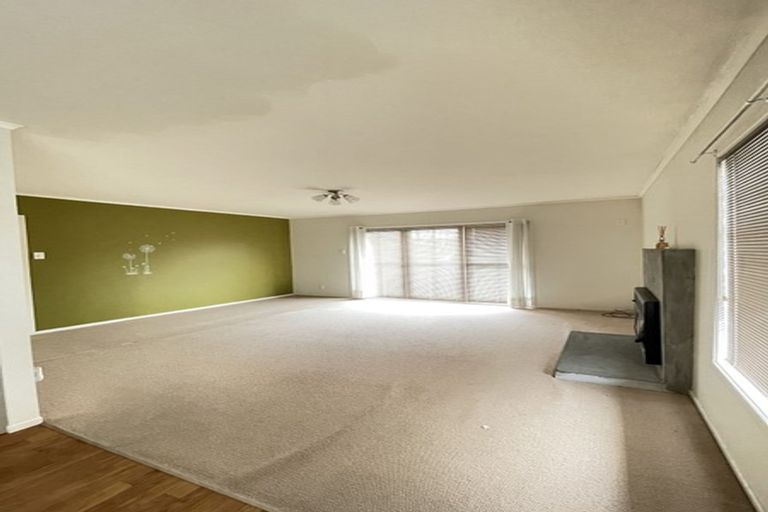 Photo of property in 13 Edwards Avenue, Henderson, Auckland, 0610